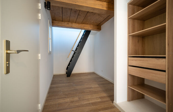 Aix en Provence centre ville - TYPE 1 + mezzanine - 27m² — photo 3