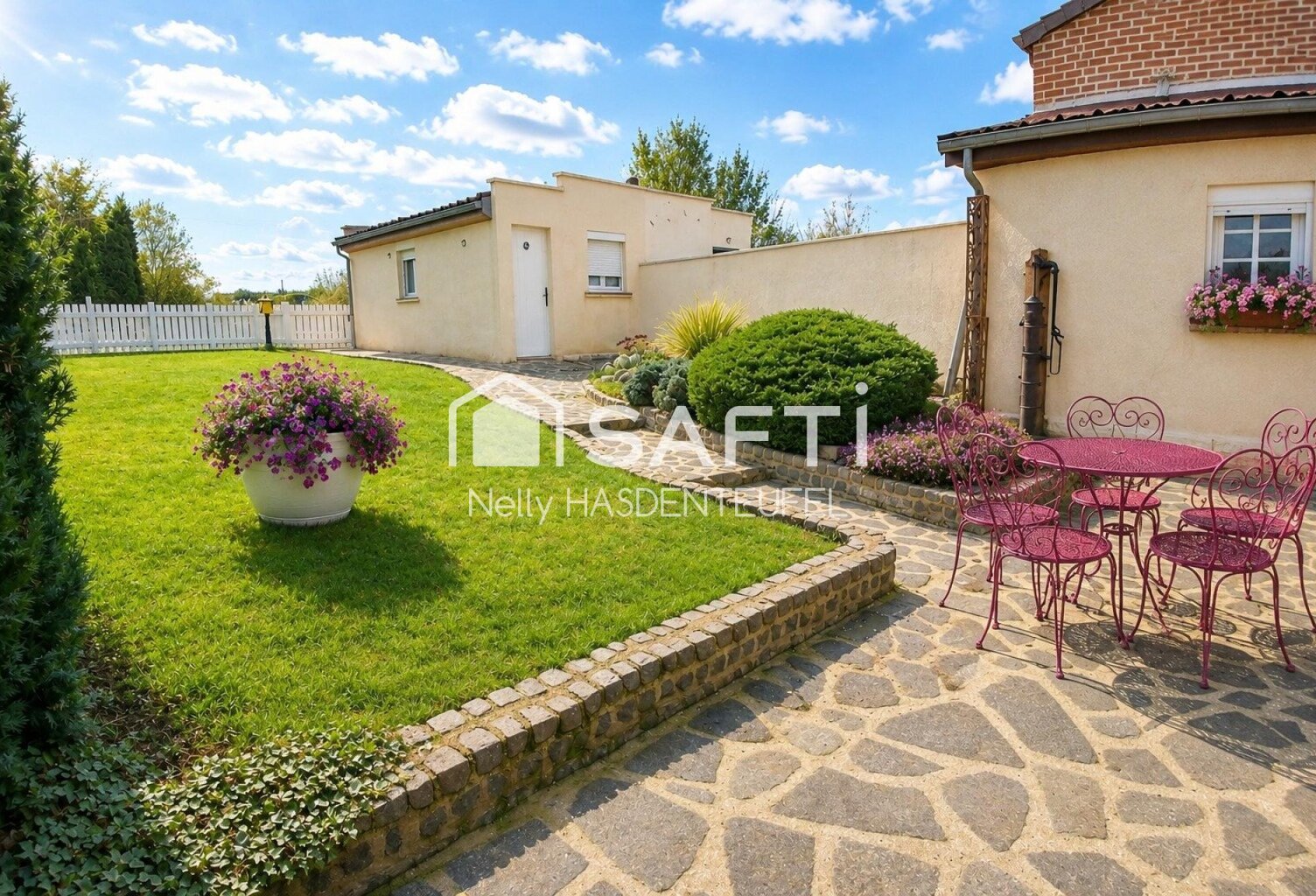 MAISON DE CHARME, AU CALME, AVEC GARAGE ET JARDIN — photo 1