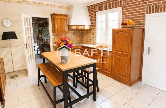 MAISON DE CHARME, AU CALME, AVEC GARAGE ET JARDIN — photo 4