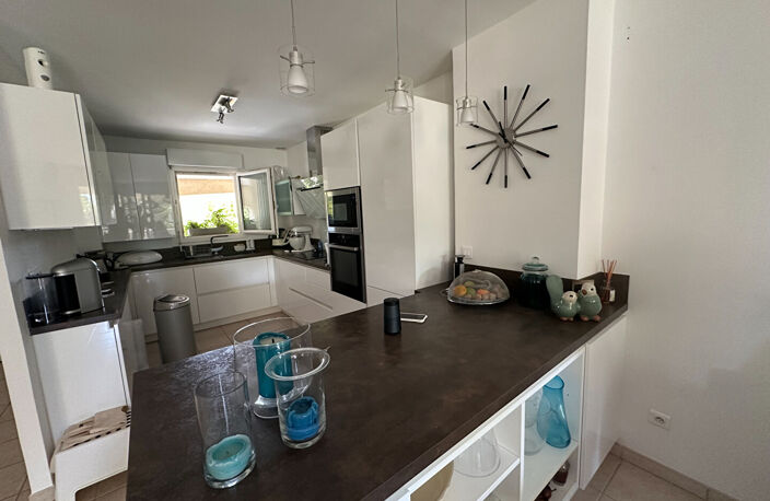 Exclusivité, vente Puyricard proche centre, appartement T4 de 92 m2 avec terrasse 22 m2, garage et parking — photo 5
