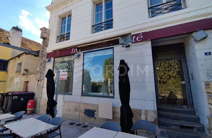 AUXERRE 4 QUAI DE LA RÉPUBLIQUE - LOCAL COMMERCIAL DE 51M² — photo 3