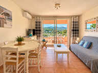2 PIECES AVEC VUE MER DERNIER ETAGE AUX ISSAMBRES — photo 4