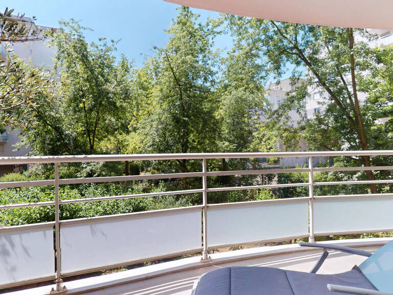 COEUR MONPLAISIR - T5 dans une résidence arborée avec terrasse, cave et garage double — photo 1