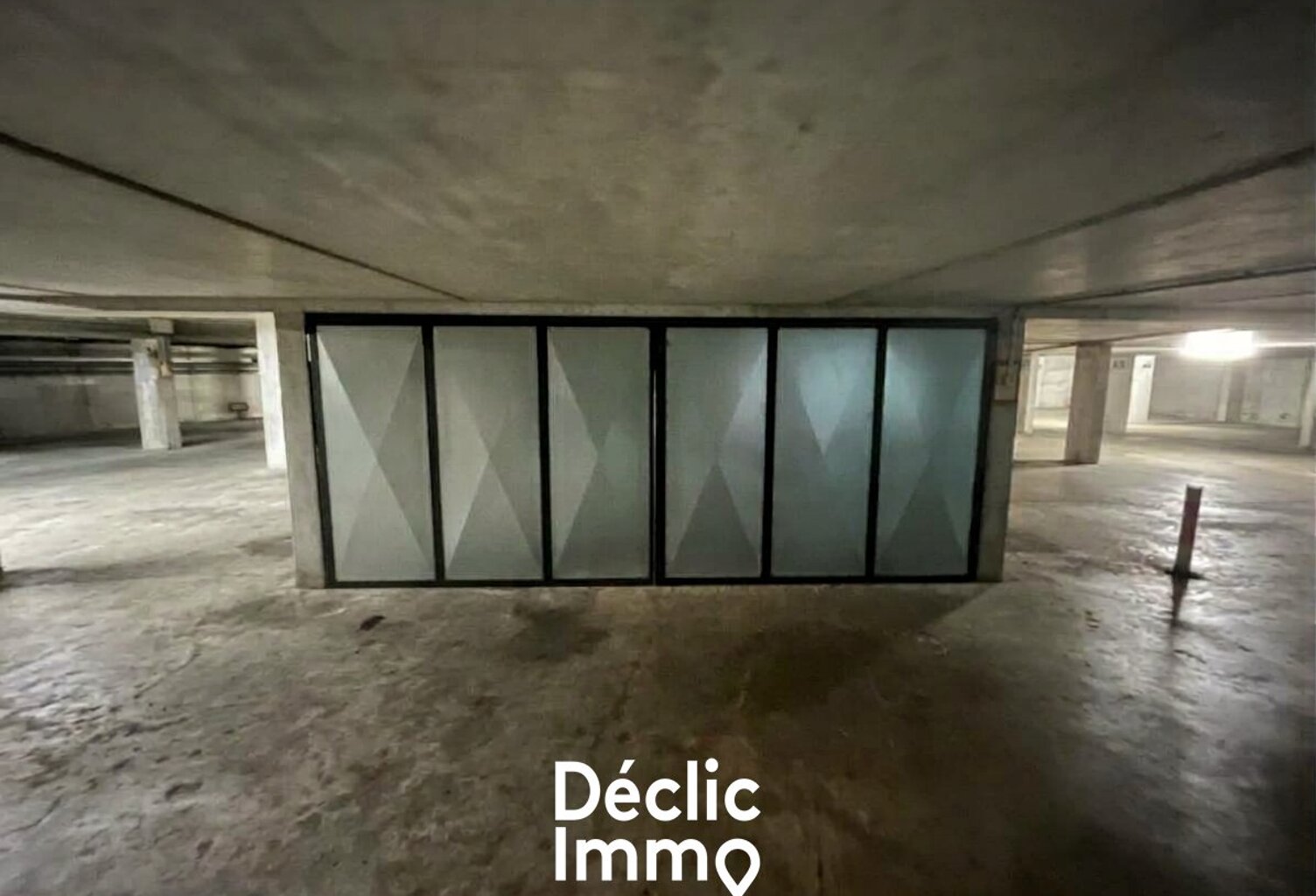 GARAGE FERME - 24 M2 - VILLENEUVE LOUBET — photo 1