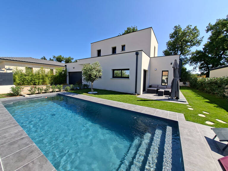 MAISON CONTEMPORAINE RT2020 5 pièce(s) 136 m2 ur 580m² terrain ROMANS SUR ISERE 26100 — photo 1