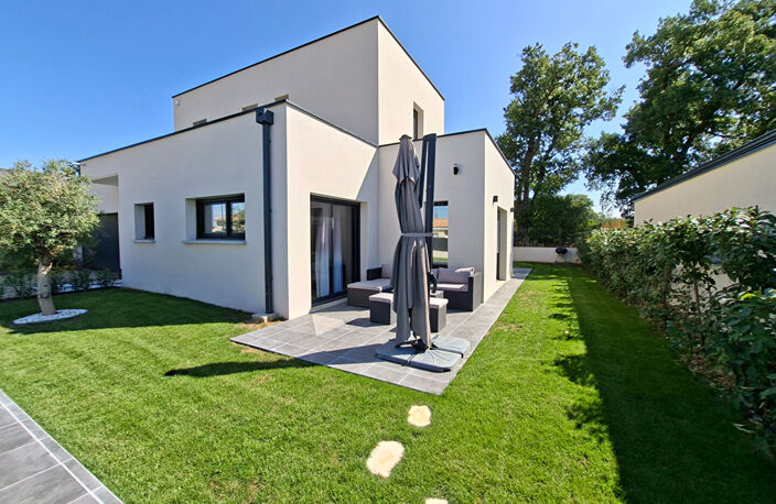 MAISON CONTEMPORAINE RT2020 5 pièce(s) 136 m2 ur 580m² terrain ROMANS SUR ISERE 26100 — photo 2