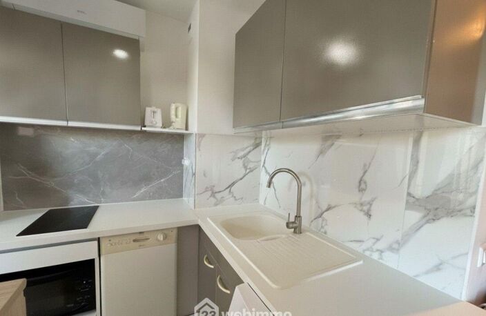 Appartement - 34m² - Sainte-Maxime — photo 3