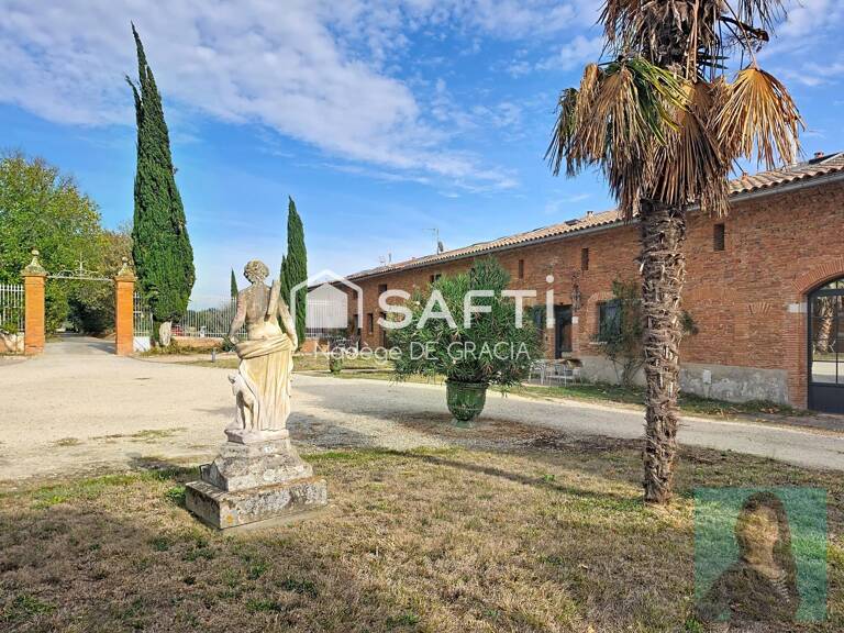 Maison de caractère T6 de150 m² env. domaine du château, avec piscine et jacuzzi privatifs. — photo 1