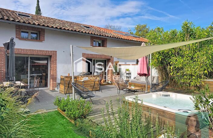 Maison de caractère T6 de150 m² env. domaine du château, avec piscine et jacuzzi privatifs. — photo 3