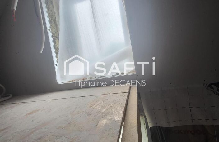 Maison de ville en cours de travaux, avec cours extérieur — photo 2