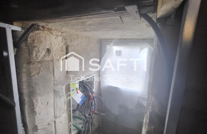 Maison de ville en cours de travaux, avec cours extérieur — photo 3