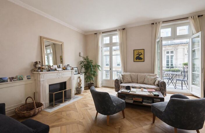 # Nantes Graslin  Appartement de caractère de 161 m² | 5 chambres | Balcon — photo 2