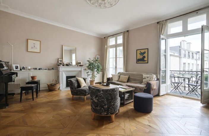 # Nantes Graslin  Appartement de caractère de 161 m² | 5 chambres | Balcon — photo 3