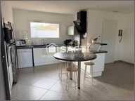 Villa de plain-pied avec piscine et vue dégagée — photo 4