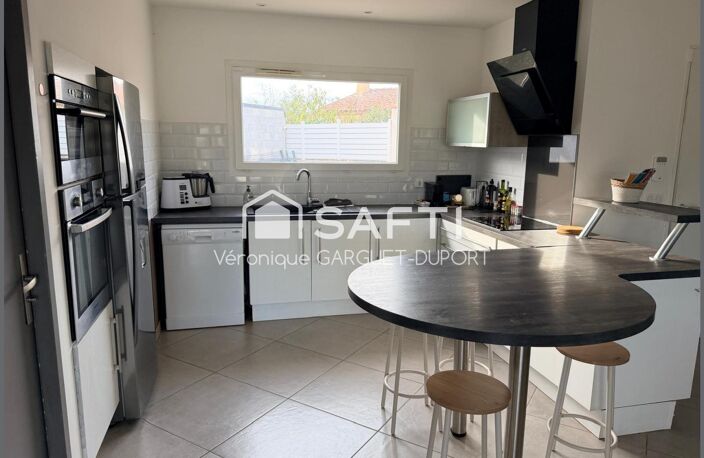 Villa de plain-pied avec piscine et vue dégagée — photo 5