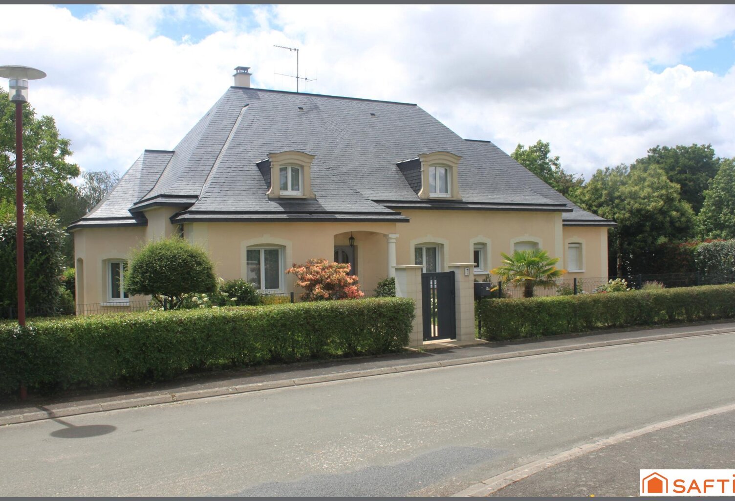 Magnifique pavillon aux beaux volumes avec terrain ! — photo 1