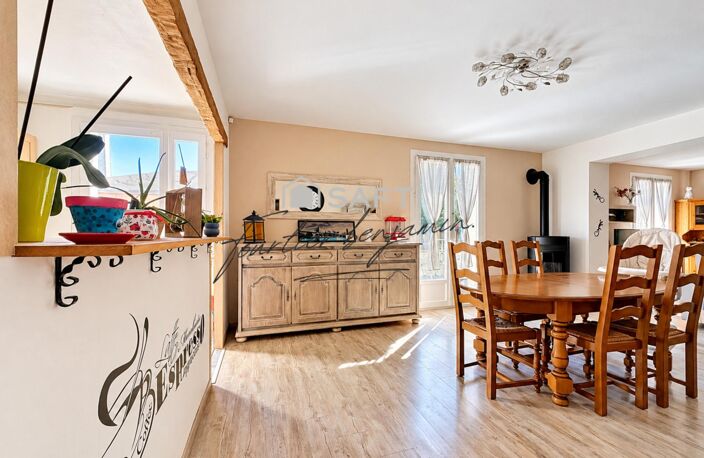 Maison familiale 6 chambres, terrasse et sous-sol — photo 2