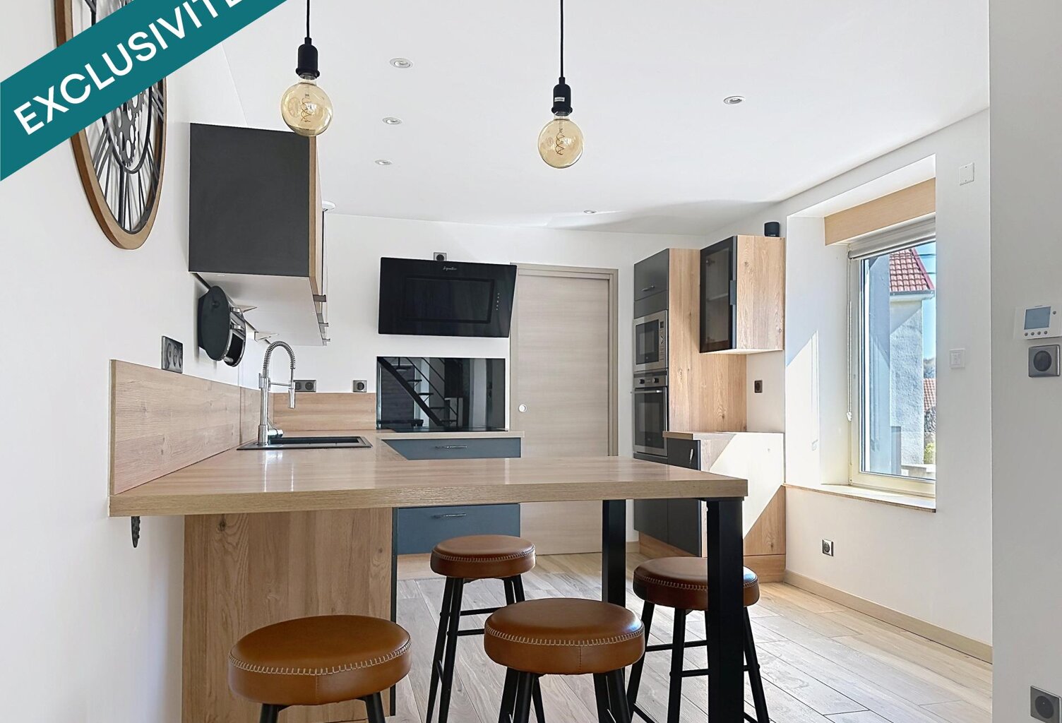 MANDEURE  Une maison pleine de charme, aux beaux volumes et aux multiples possibilités ! — photo 1