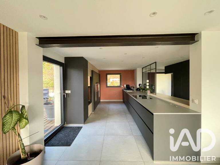 Vente Maison/villa 9 pièces — photo 1