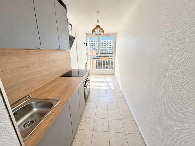 F2 - CENTRE DEUX avec garage et cave — photo du bien