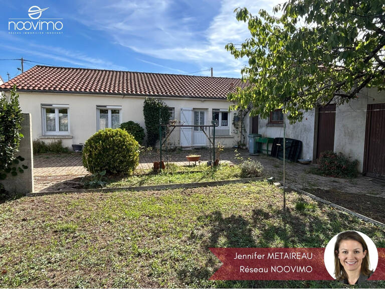 Bourg - Plain-pied 3 chambres avec garage et dépendances — photo 1
