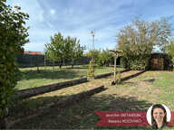 Bourg - Plain-pied 3 chambres avec garage et dépendances — photo 3