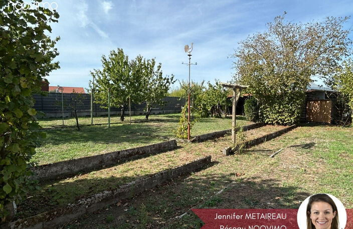 Bourg - Plain-pied 3 chambres avec garage et dépendances — photo 3
