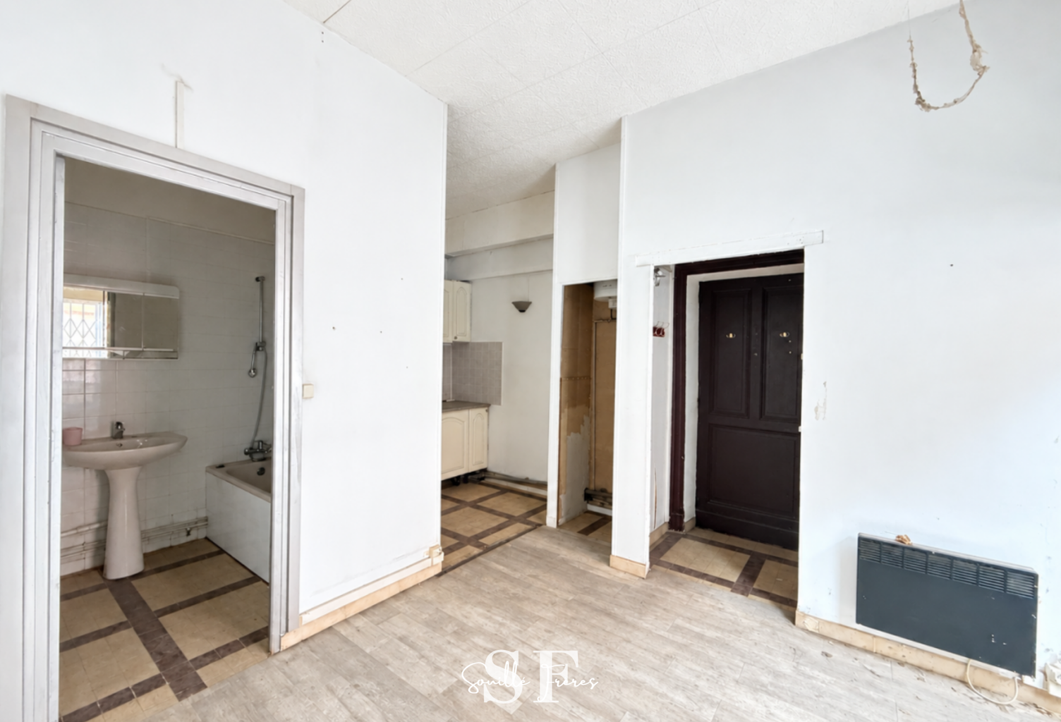 TOULOUSE - QUARTIER DES MINIMES - STUDIO A RENOVER AVEC DEBARRAS PRIVATIF — photo 1