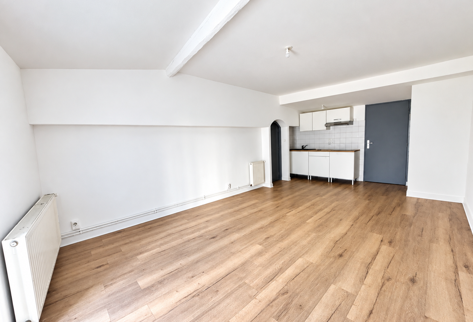 APPARTEMENT T3 ENTIEREMENT REFAIT A NEUF — photo 1