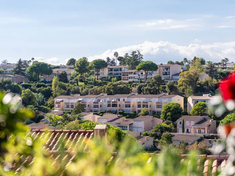 À vendre   Superbe 2 pièces rénové au calme, proche du Parc — photo 1
