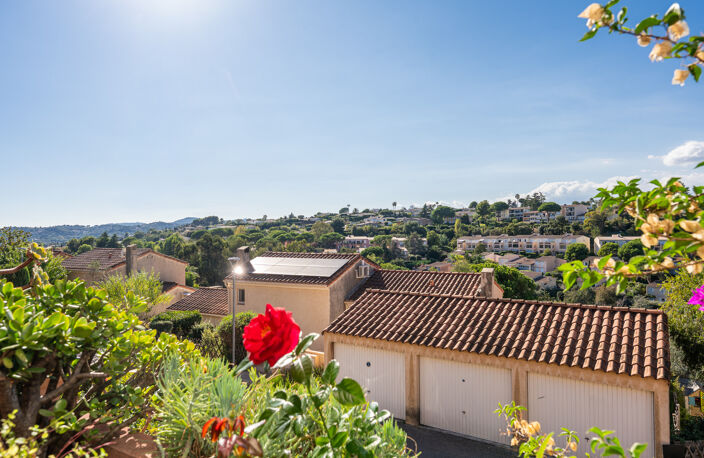 À vendre   Superbe 2 pièces rénové au calme, proche du Parc — photo 2
