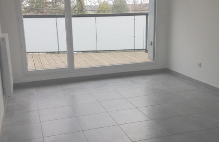 APPARTEMENT TYPE 2 FIRMIS LIMAYRAC CITE DE L ESPACE — photo 2