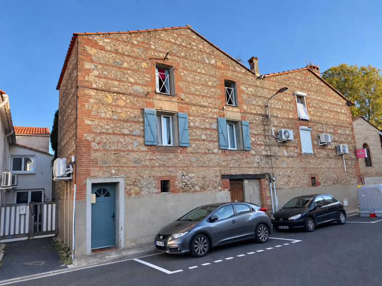 THÉZA - Maison en pierre T3 avec avec grand local et projet de garage autorisé — photo 1
