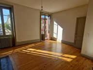 LOCATION TASSIN CENTRE 69160 APPARTEMENT 4 PIECES EN TRES BON ÉTAT BALCON 2 CHAMBRES BUREAU — photo 2