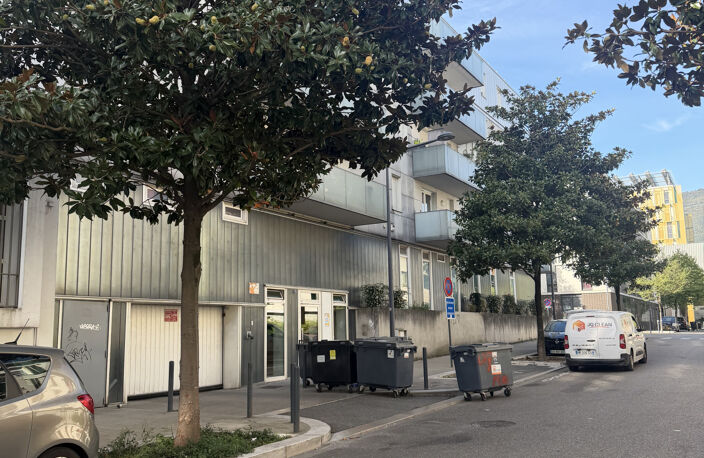 GARAGE GRENOBLE  - 35 rue des arts et Métiers - — photo 4