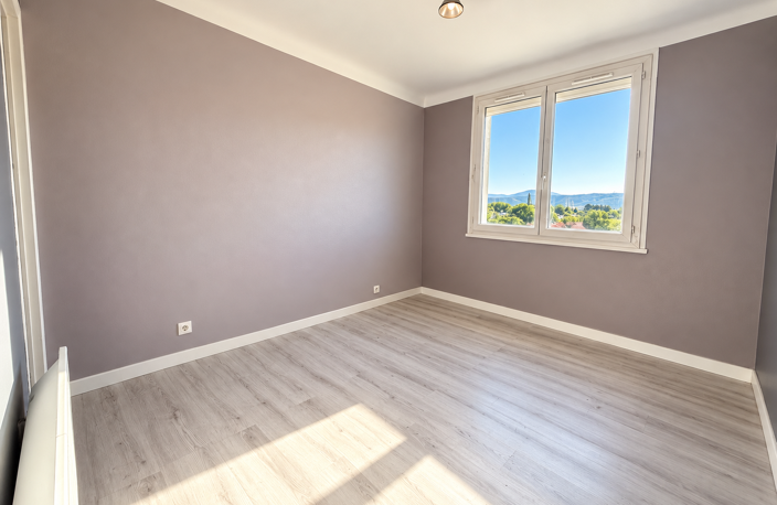 Appartement T3 de 75 m2 avec cave et deux places de parking — photo 5