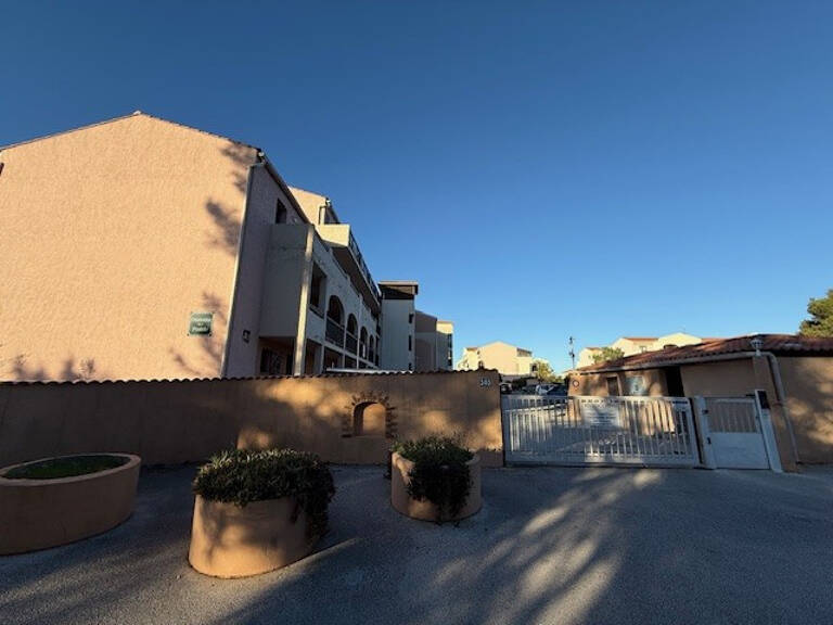 LA LONDE - GARAGE de 14m2 - chemin du Pansard — photo 1