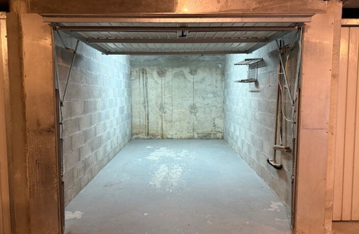 LA LONDE - GARAGE de 14m2 - chemin du Pansard — photo 3