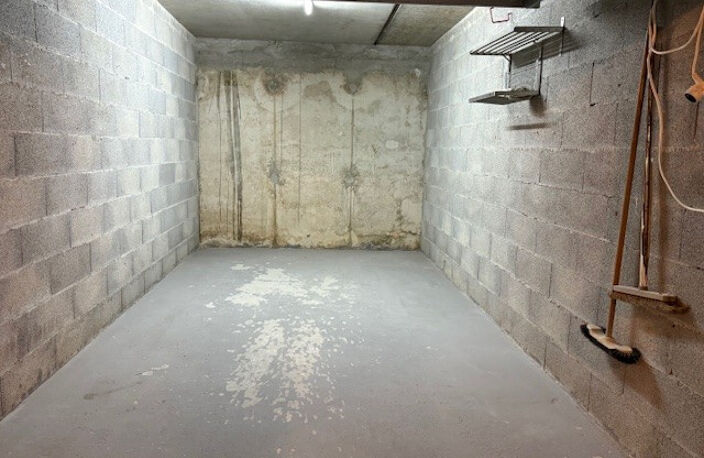 LA LONDE - GARAGE de 14m2 - chemin du Pansard — photo 4