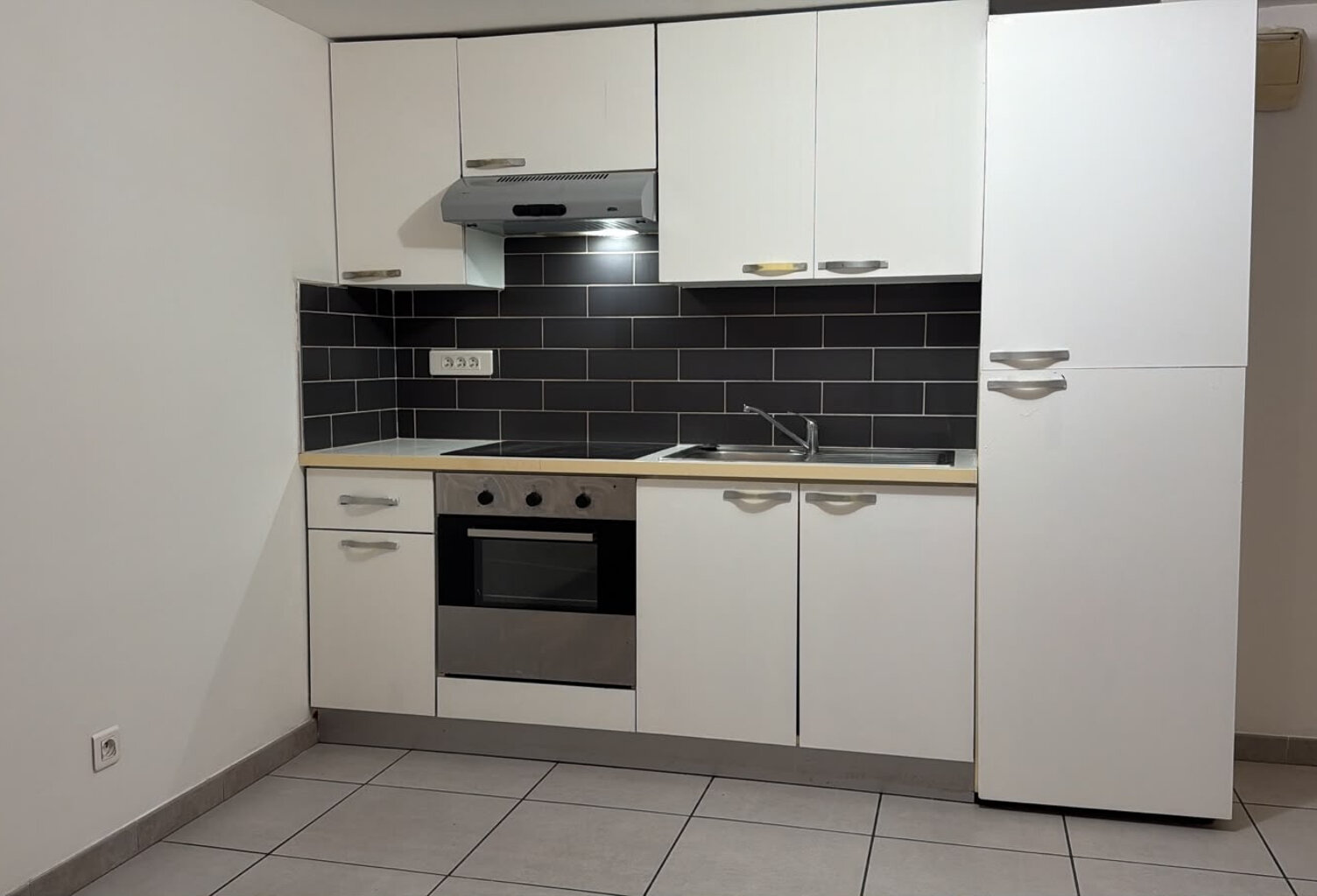 Location Appartement 3 pieces de 47m2 en Duplex avec Parking — photo 1