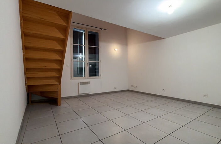 Location Appartement 3 pieces de 47m2 en Duplex avec Parking — photo 2