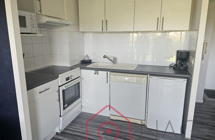 APPARTEMENT T2/T3 EN REZ-DE-JARDIN À MOINS DE 50 METRES DE LA PLAGE — photo 3