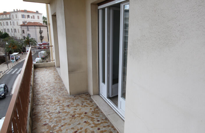 LUMINEUX STUDIO CANNES MARIA — photo 2