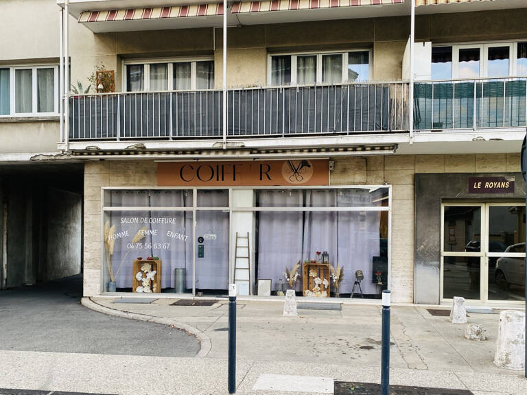 MURS COMMERCIAUX VENDUS LOUÉS - Avenue de Chabeuil 26000 VALENCE — photo 1