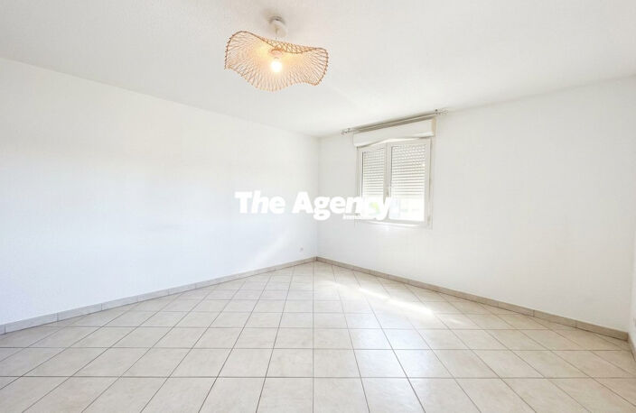 T3 64m² - MARSEILLE 10E — photo 2