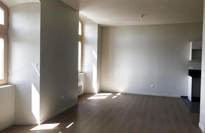  A LOUER LA VISITATION APPARTEMENT DE TYPE 3 DE STANDING — photo 5