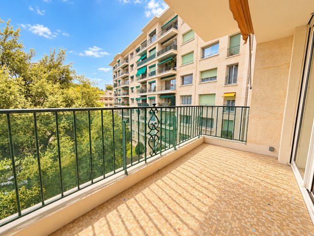 MARSEILLE 13008   RÉSIDENCE ÎLE DE FRANCE   T3 DE 76 M2 AVEC — photo du bien