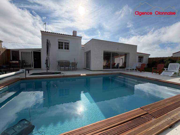 Maison avec piscine — photo 1