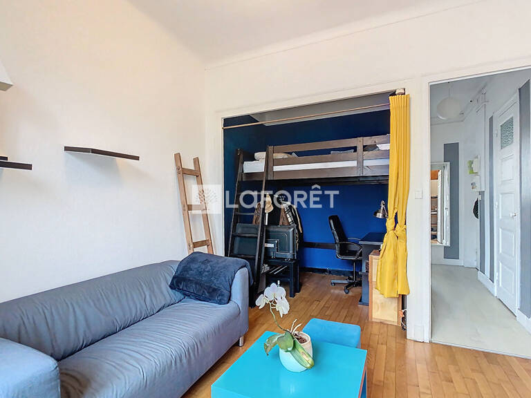 LYON 8e - RUE PAUL CAZENEUVE — photo 1