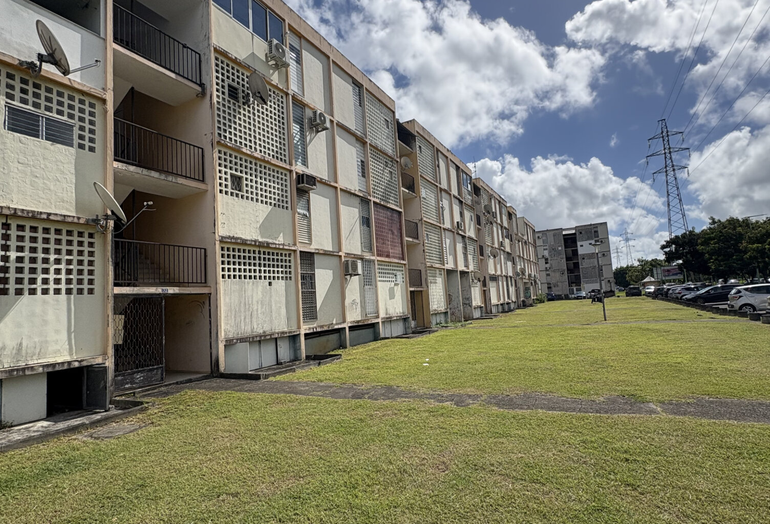 APPARTEMENT T2 LES ABYMES — photo 1
